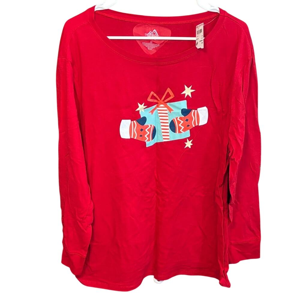 TriHearts Red Christmas Top 2X Holiday Graphic Long Sleeve Shirt